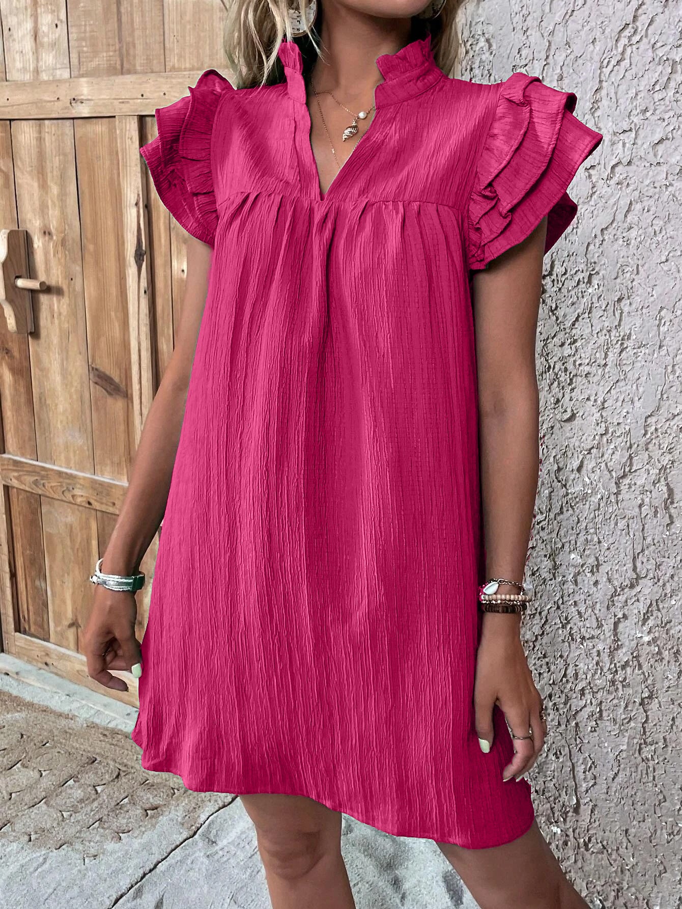 Robe à col en V à manche courte