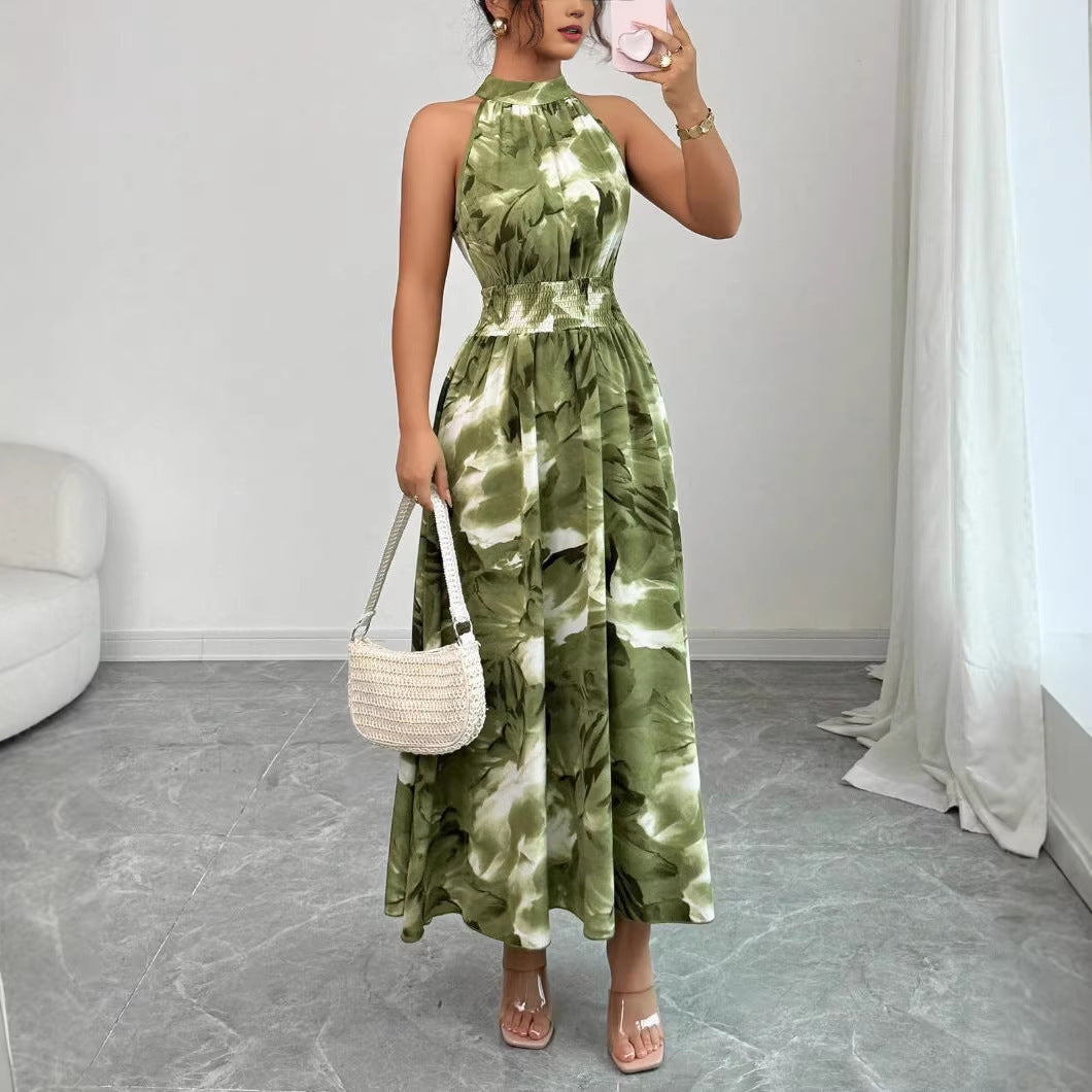 Robe sans manches cintrée à la taille avec des volants